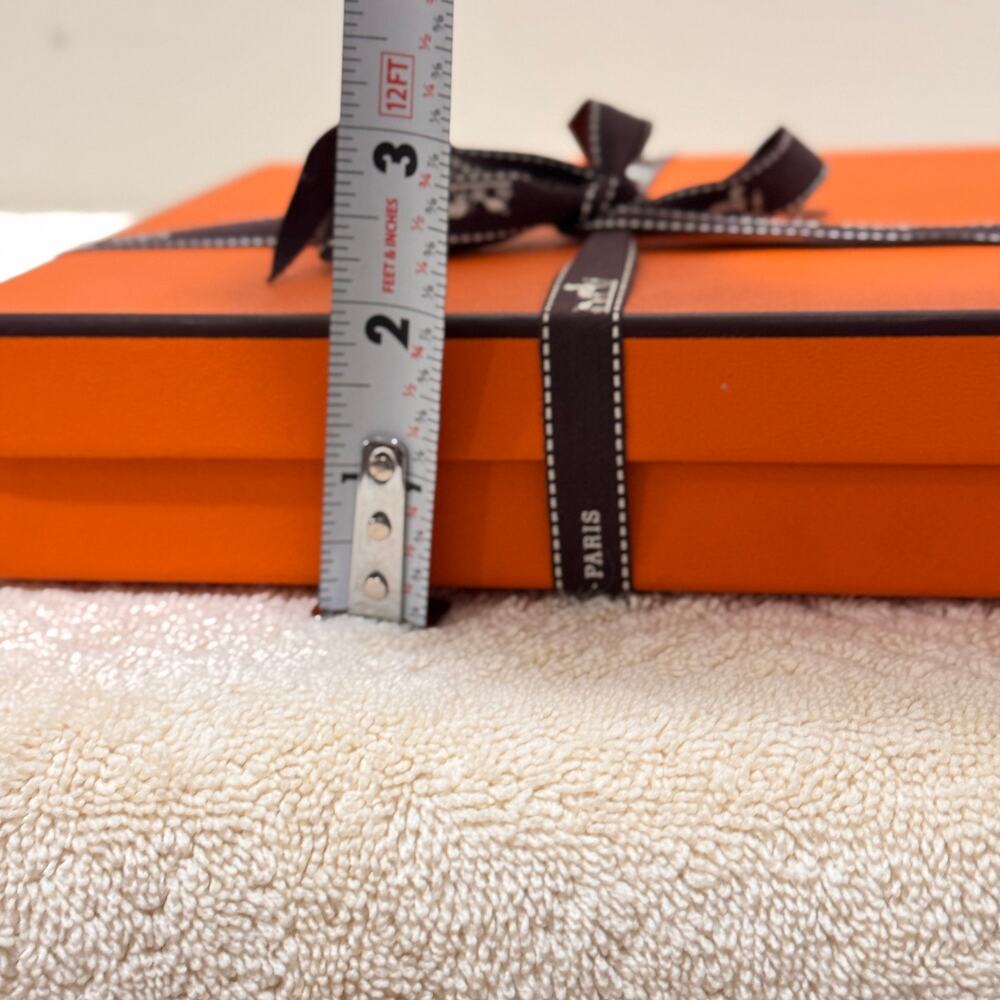 Hermès Paris Orange Square Gift Box w/ Ribbon Large Made in France 8" x 8" x 1" - Picture 8 of 8